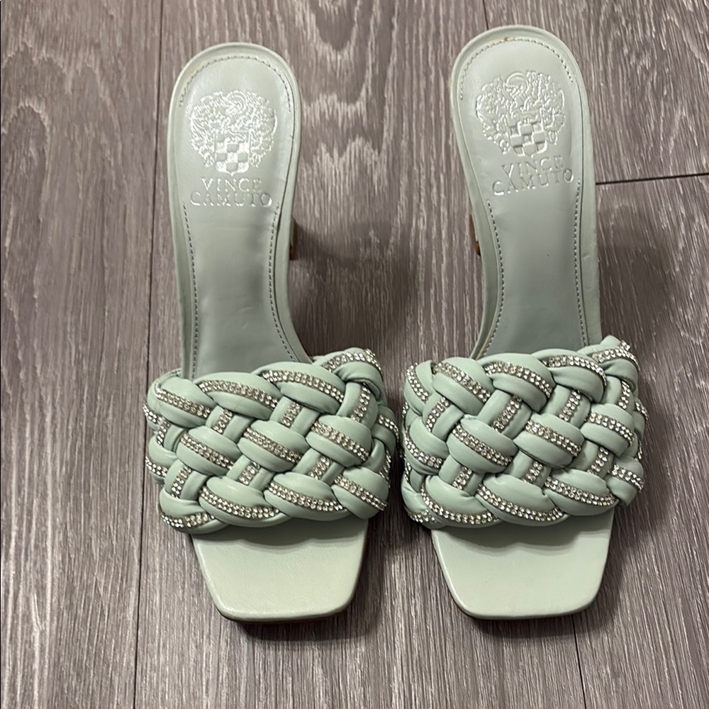 New without tags Vince camuto mint green heels